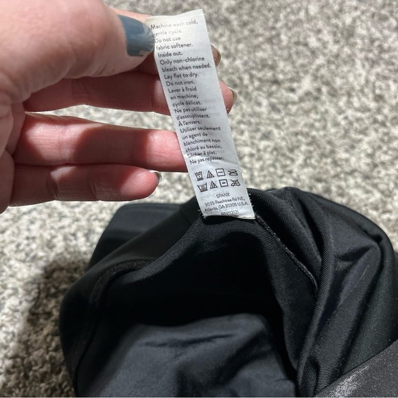 Spanx Womens Small Petite Pull-On Leggings Shiny Faux Leather Black - Picture 9 of 10